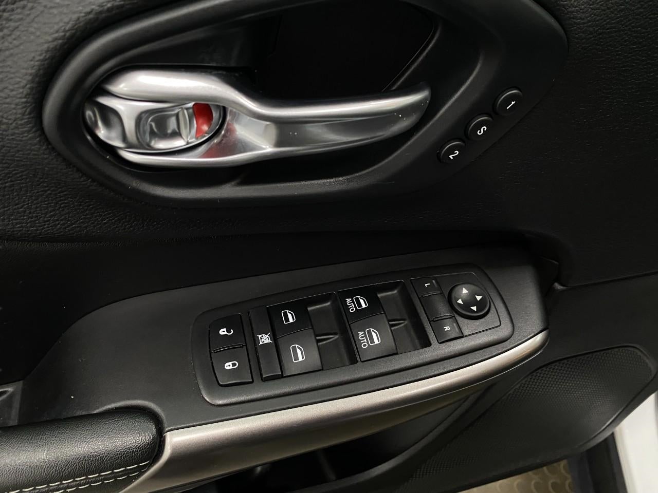 2019 Jeep CHEROKEE SPORT UTILITY
