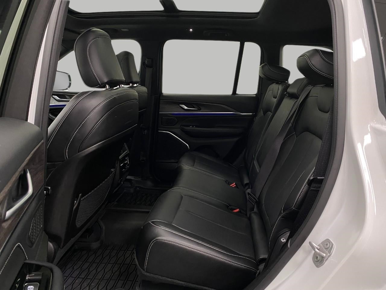 2023 Jeep Grand Cherokee Overland 4x4