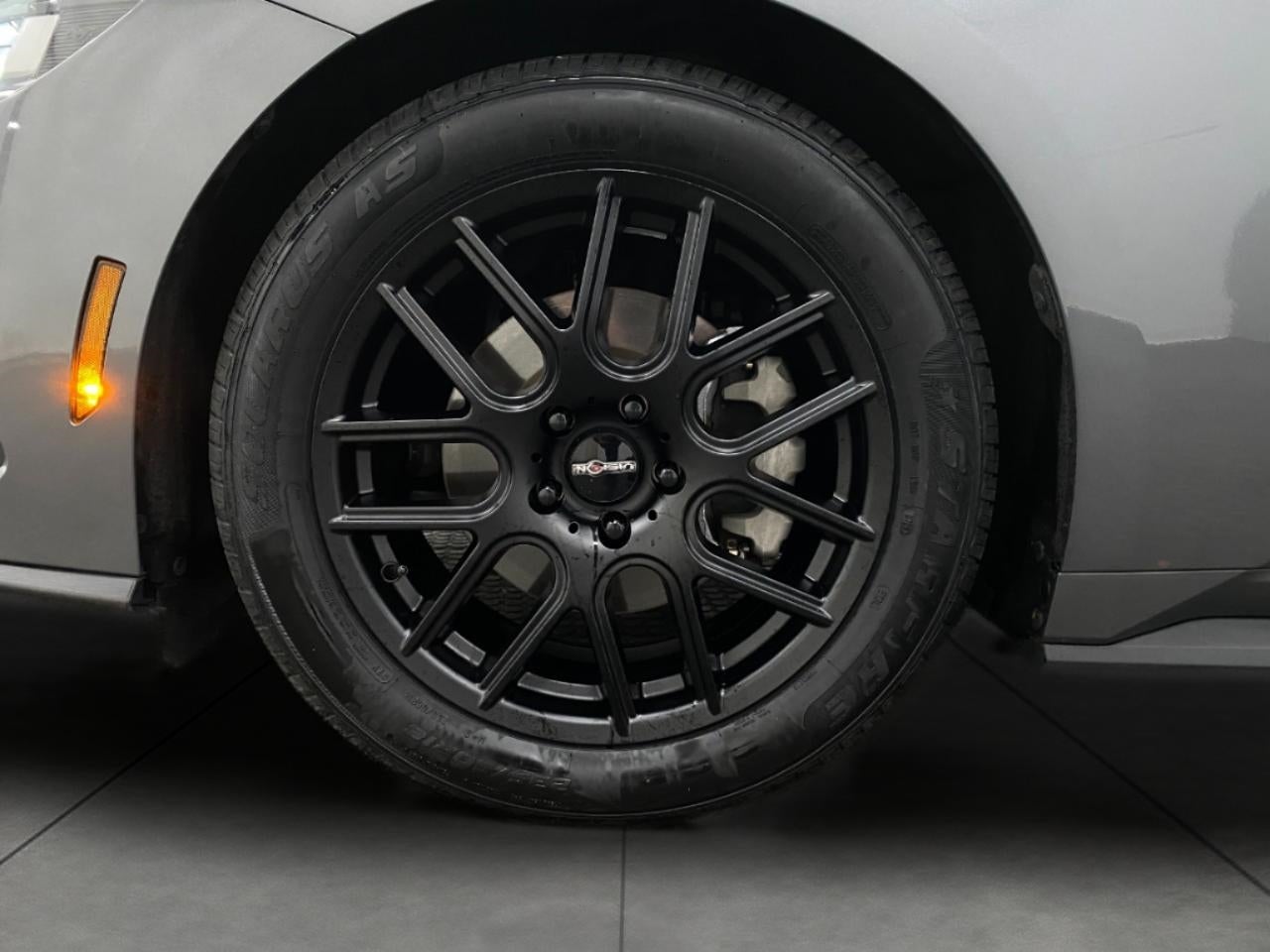 2025 Ford MUSTANG COUPE