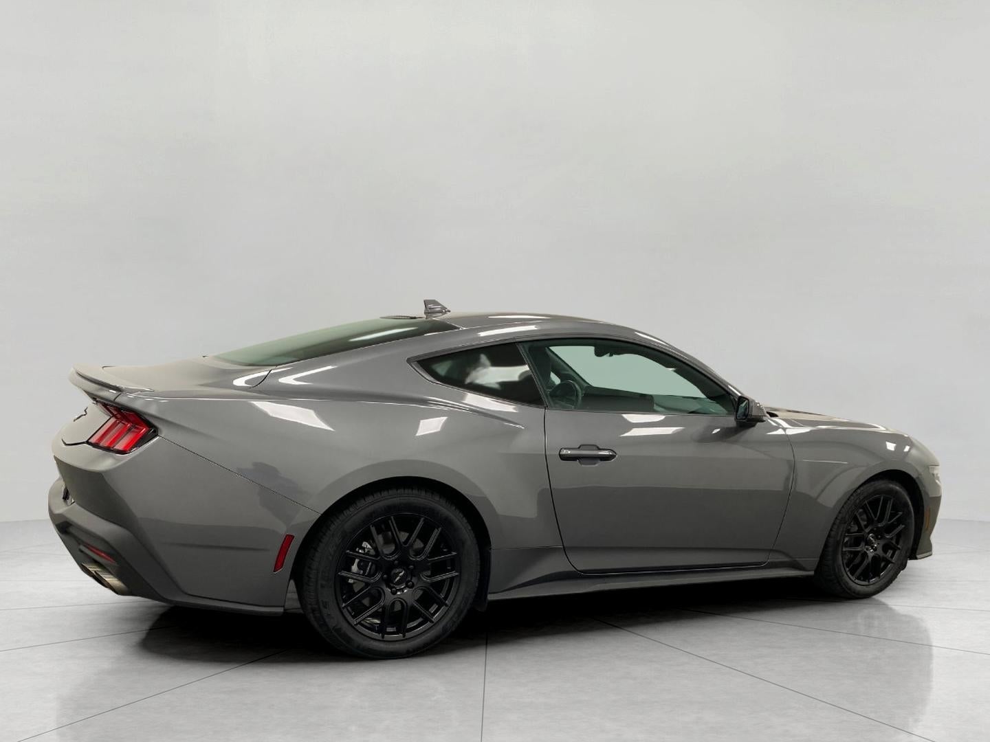 2025 Ford MUSTANG COUPE