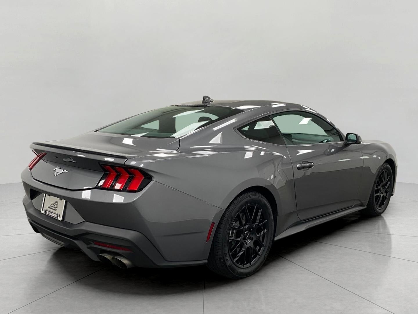 2025 Ford MUSTANG COUPE