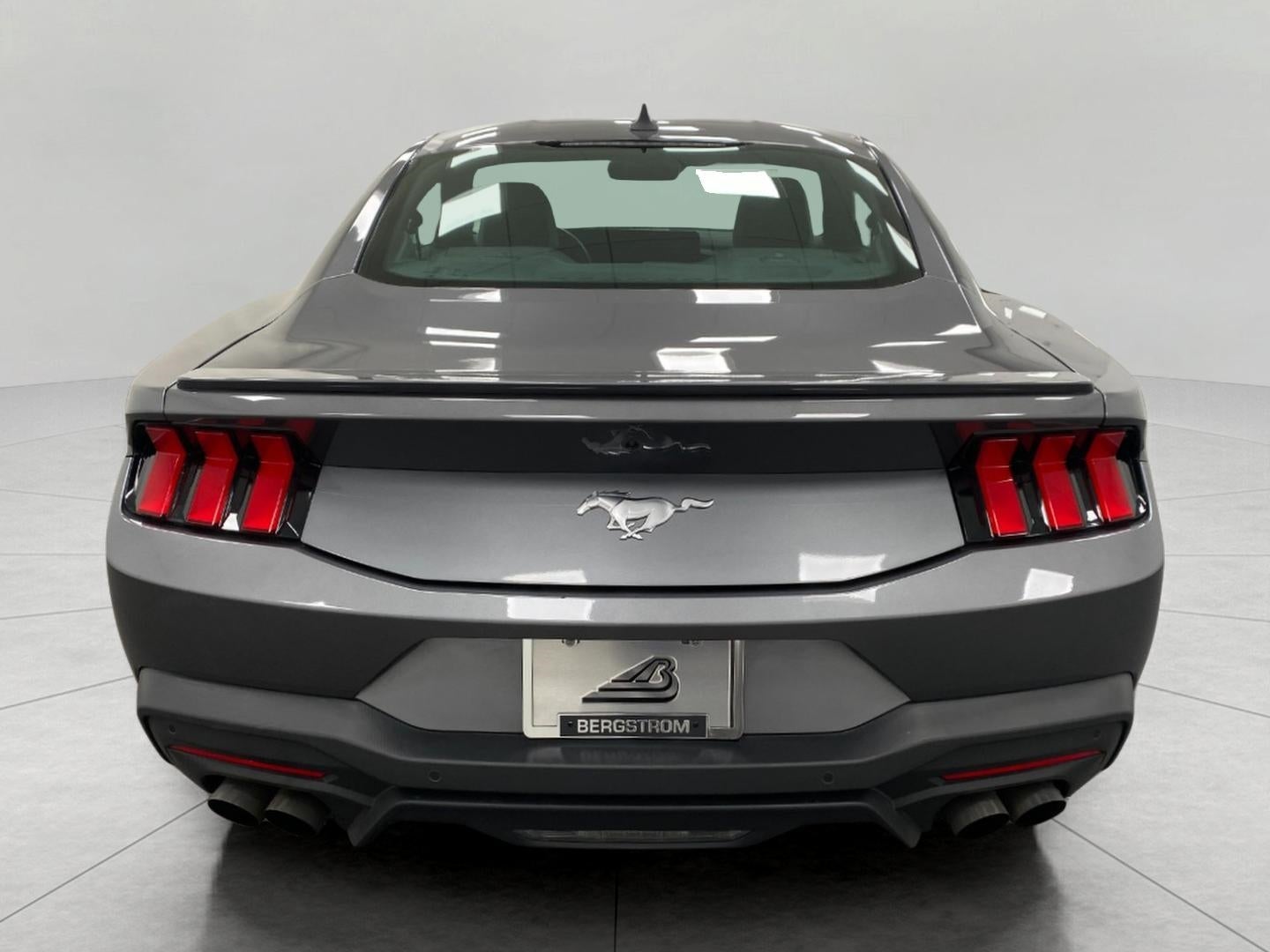 2025 Ford MUSTANG COUPE