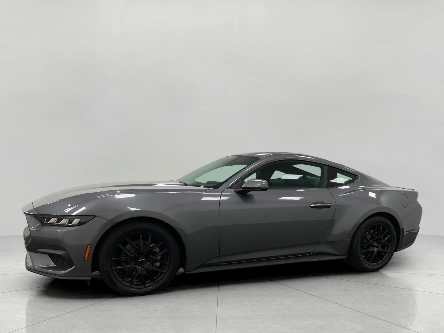 2025 Ford MUSTANG COUPE