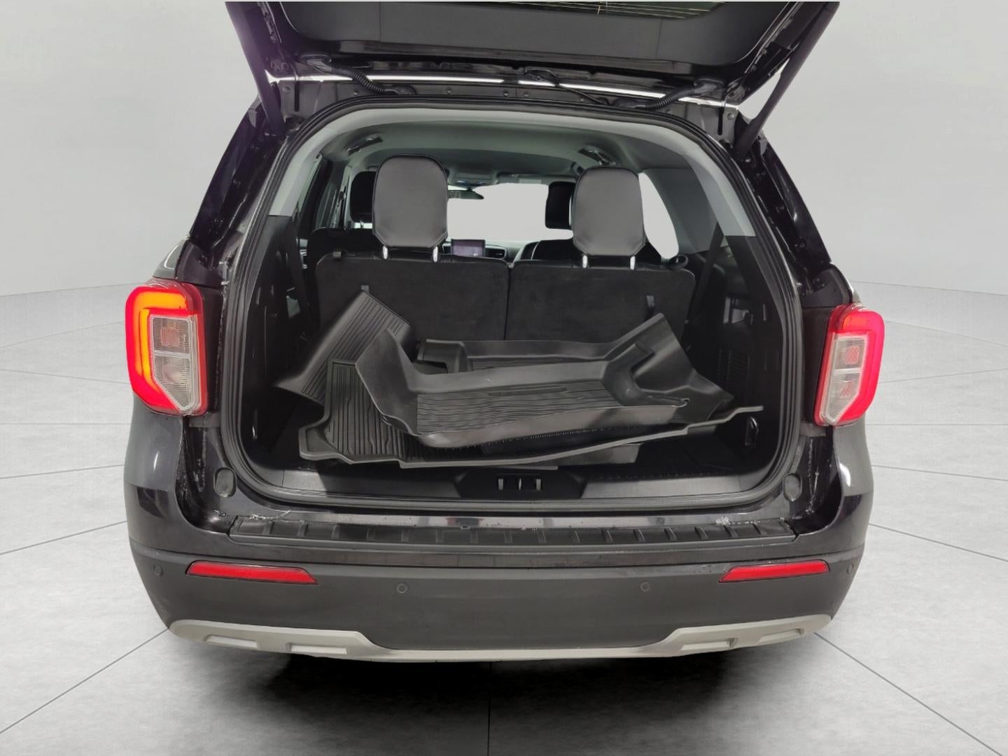 2023 Ford Explorer XLT 4WD