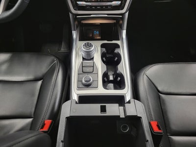 2023 Ford Explorer XLT 4WD
