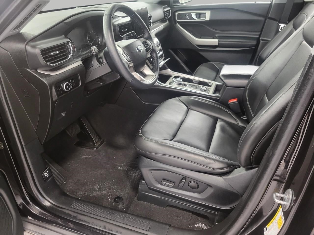 2023 Ford Explorer XLT 4WD