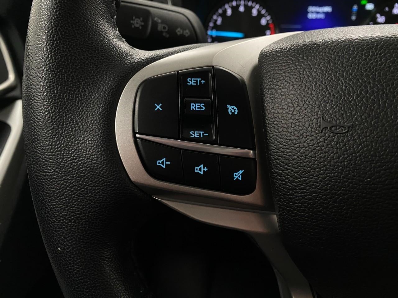 2023 Ford Explorer XLT 4WD