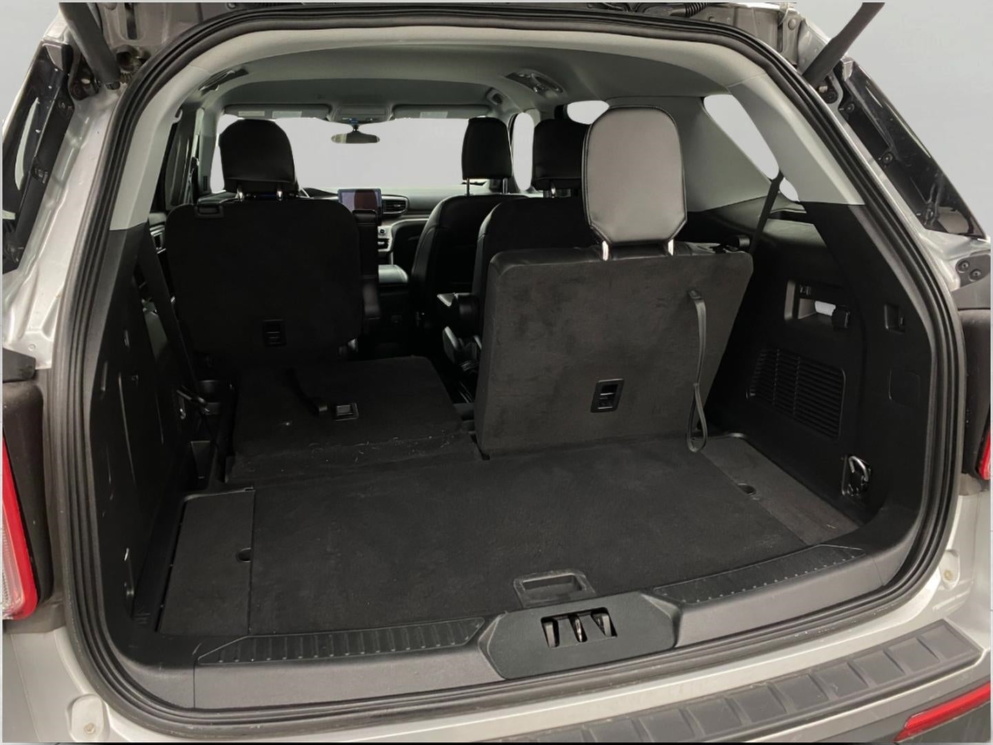 2023 Ford Explorer XLT 4WD