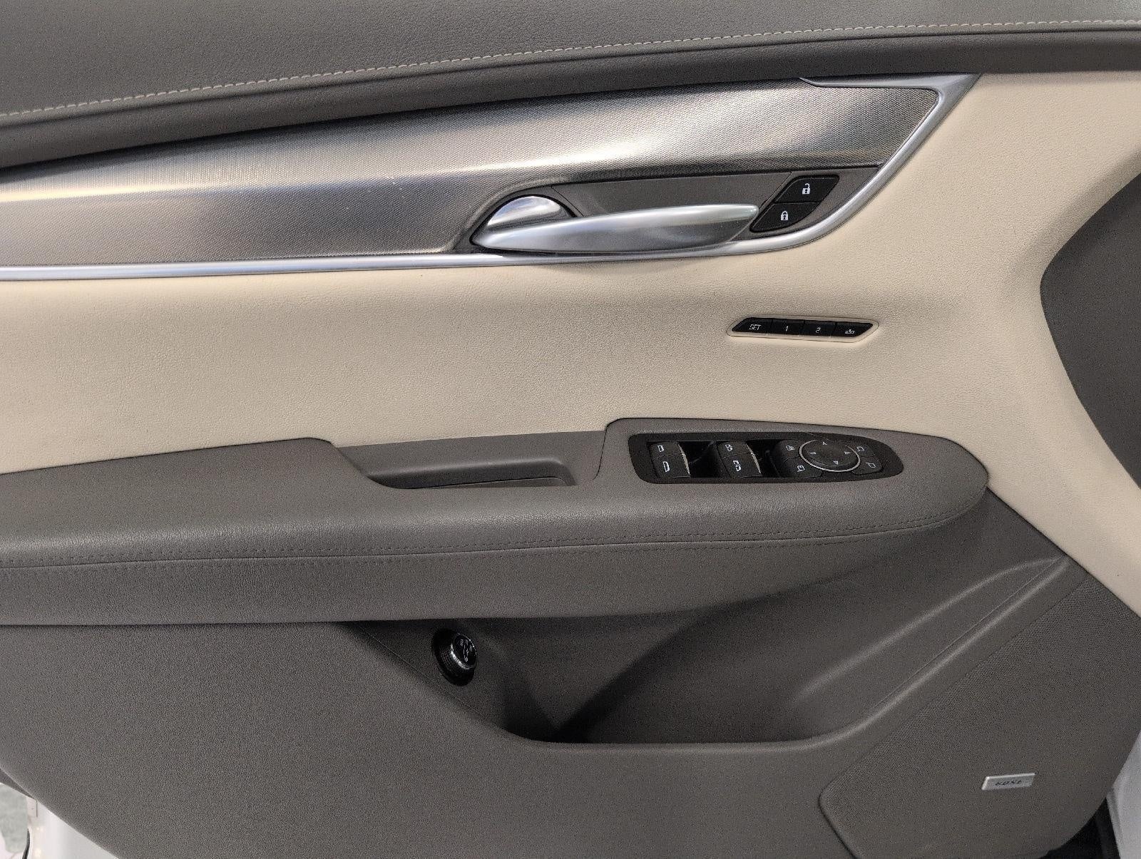 2017 Cadillac XT5 AWD 4dr Luxury
