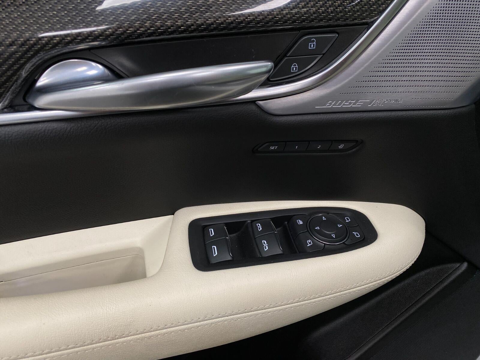 2023 Cadillac XT5 AWD 4dr Sport