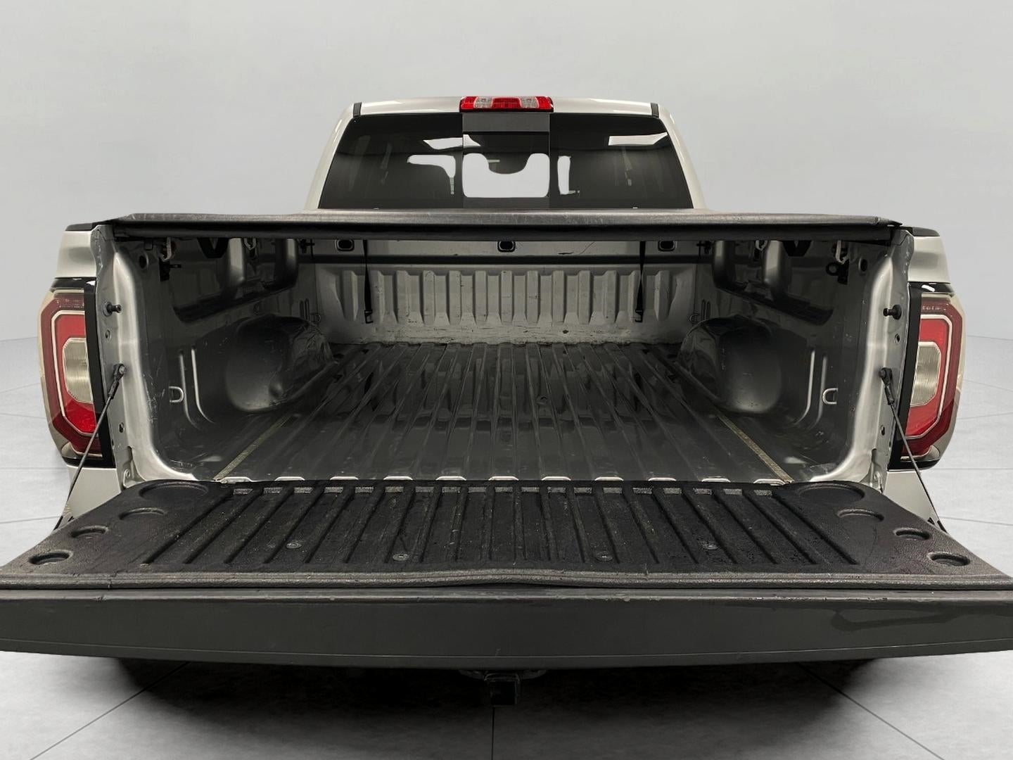 2018 GMC Sierra 1500 4WD Crew Cab 143.5 SLT
