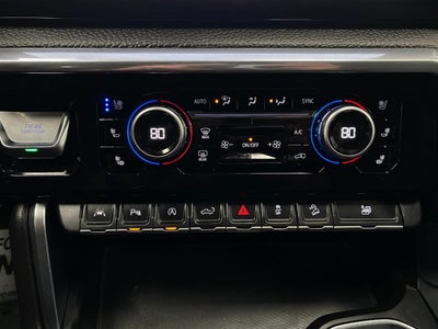 2023 GMC Sierra 1500 4WD Crew Cab 147 Denali