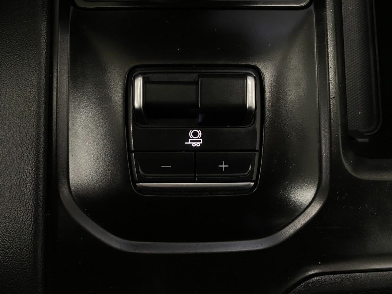 2023 GMC Sierra 1500 4WD Crew Cab 147 Denali