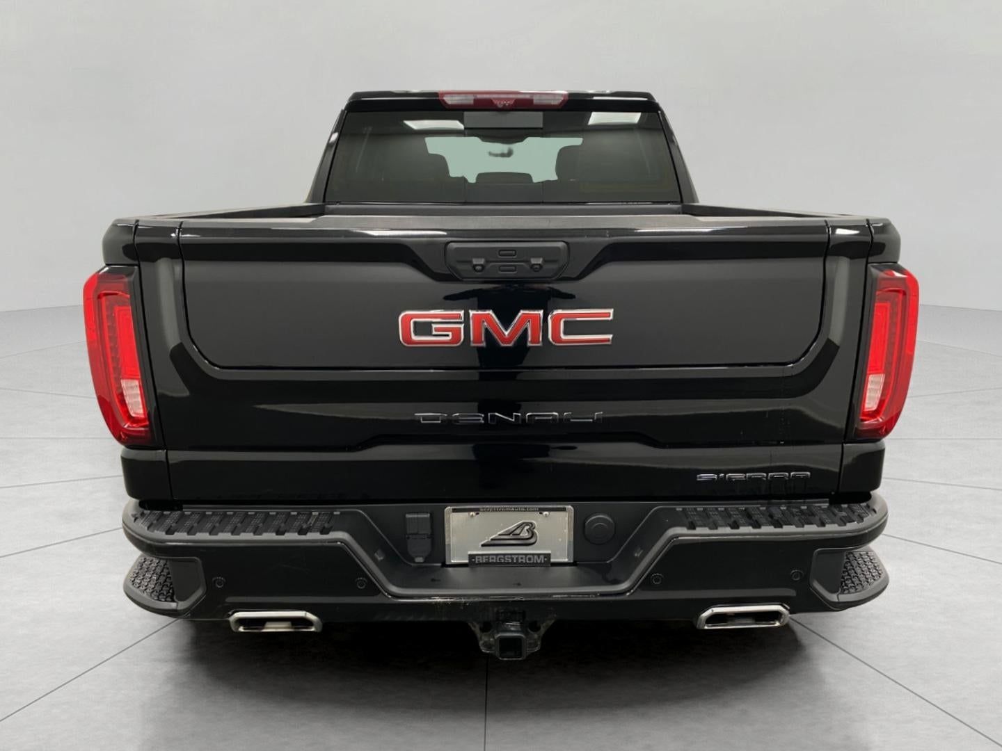 2023 GMC Sierra 1500 4WD Crew Cab 147 Denali
