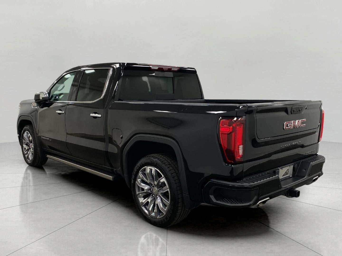 2023 GMC Sierra 1500 4WD Crew Cab 147 Denali