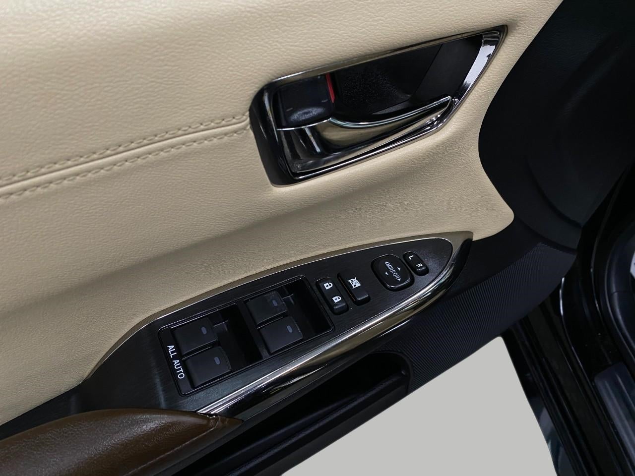 2013 Toyota AVALON Base