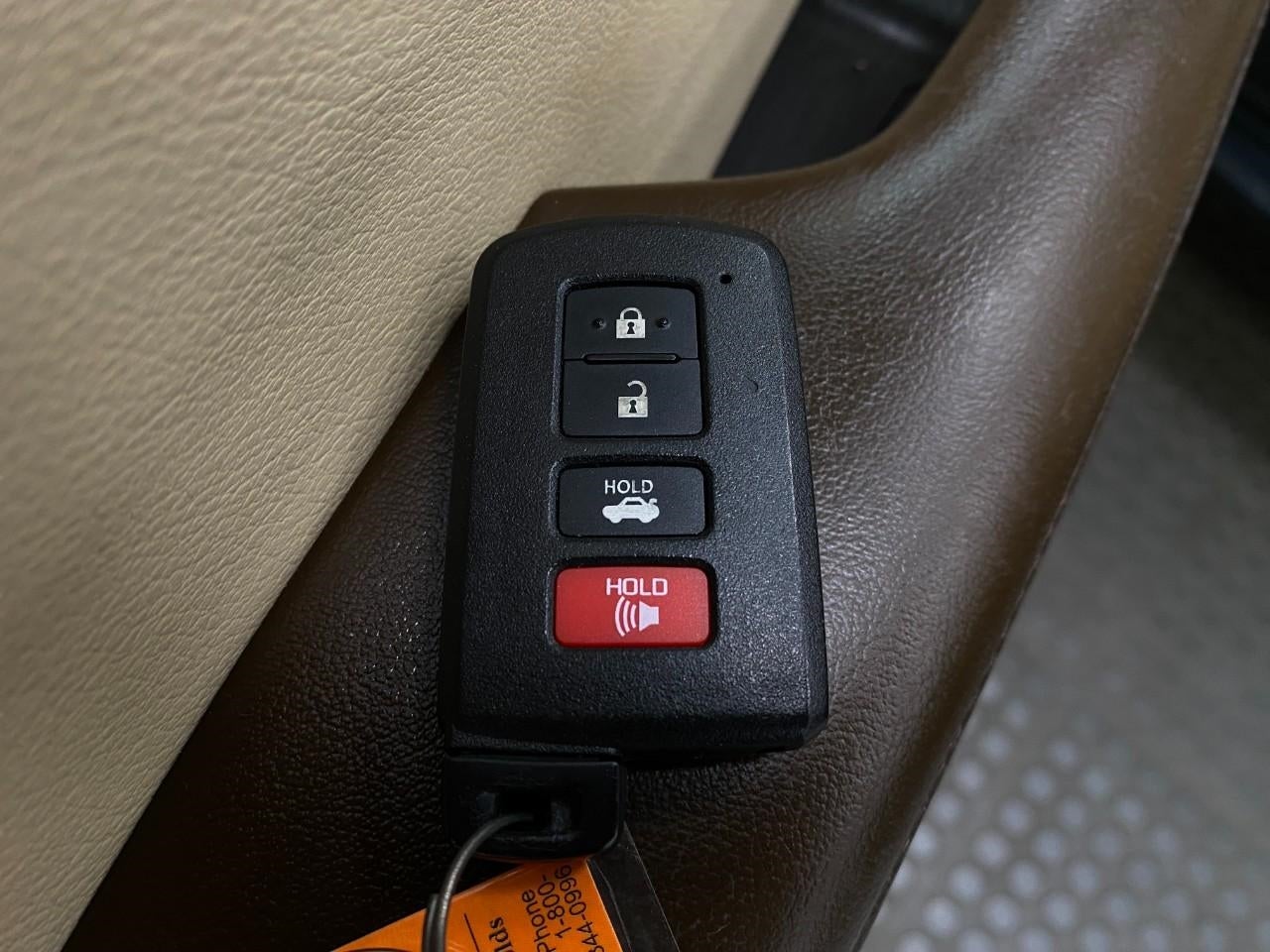 2013 Toyota AVALON Base