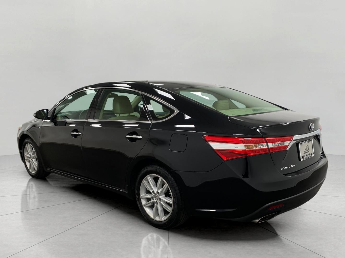 2013 Toyota AVALON Base