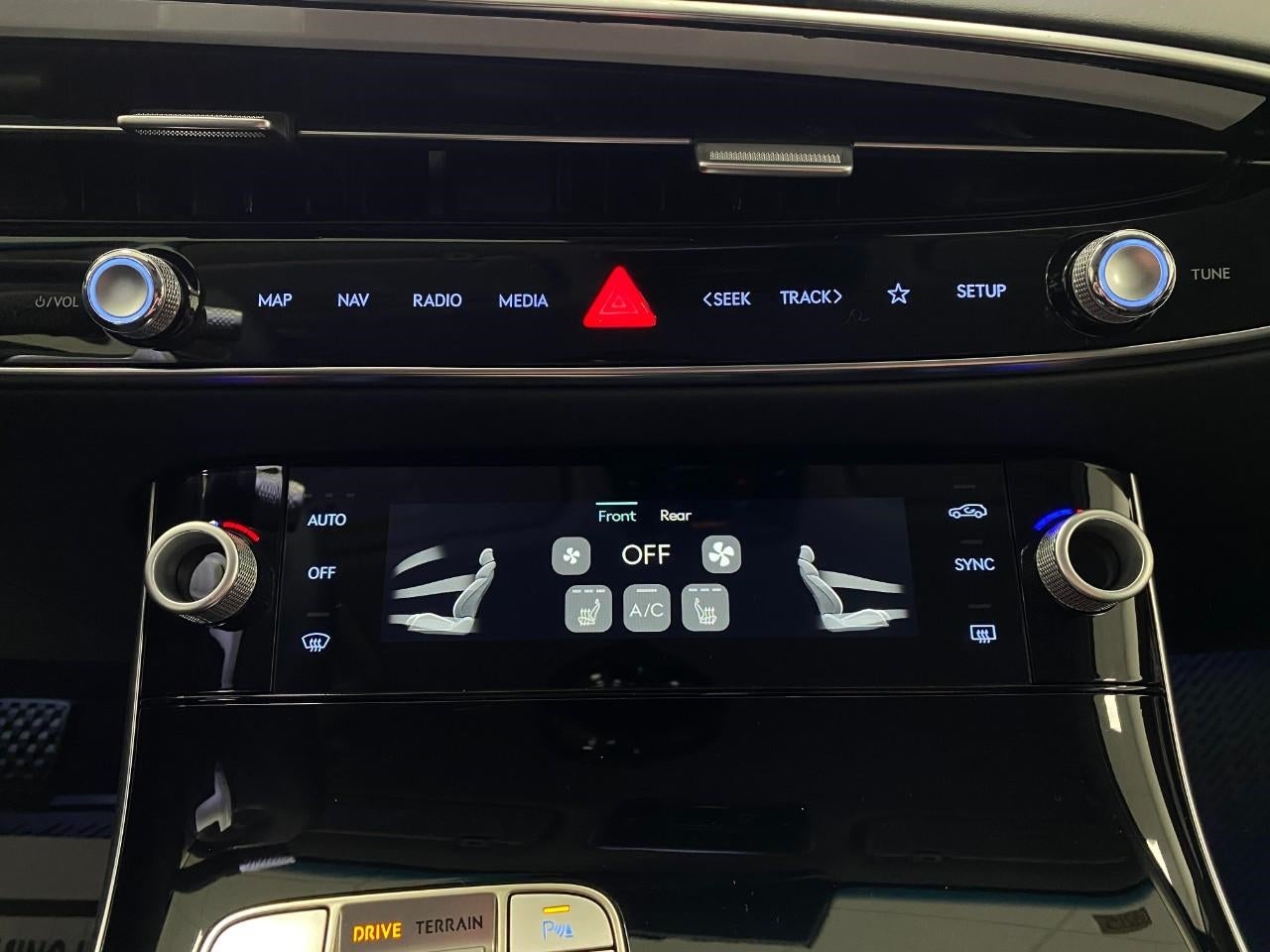 2026 Genesis GV70 2.5T AWD