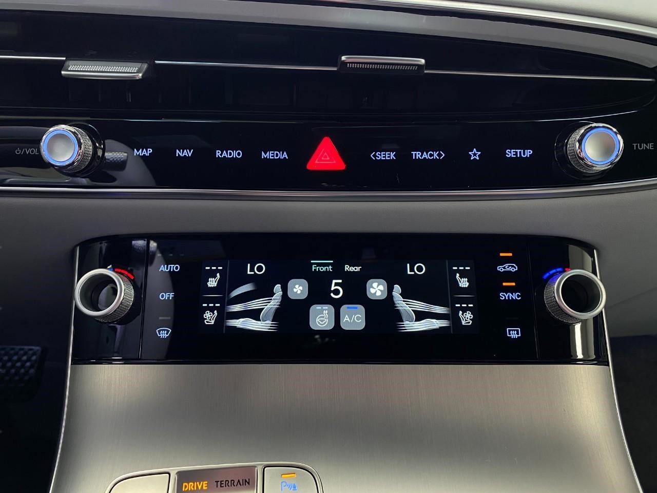 2026 Genesis GV70 2.5T Advanced AWD