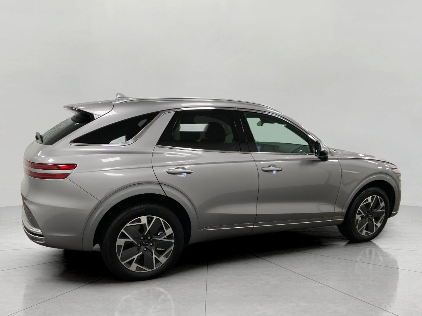 2026 Genesis Electrified GV70 19 AWD