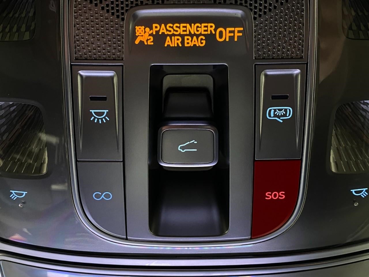 2026 Genesis Electrified GV70 19 AWD