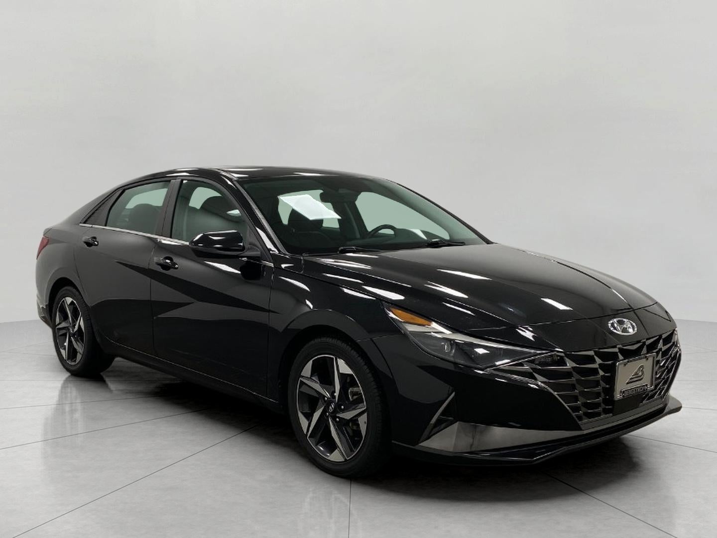 2021 Hyundai Elantra Limited IVT