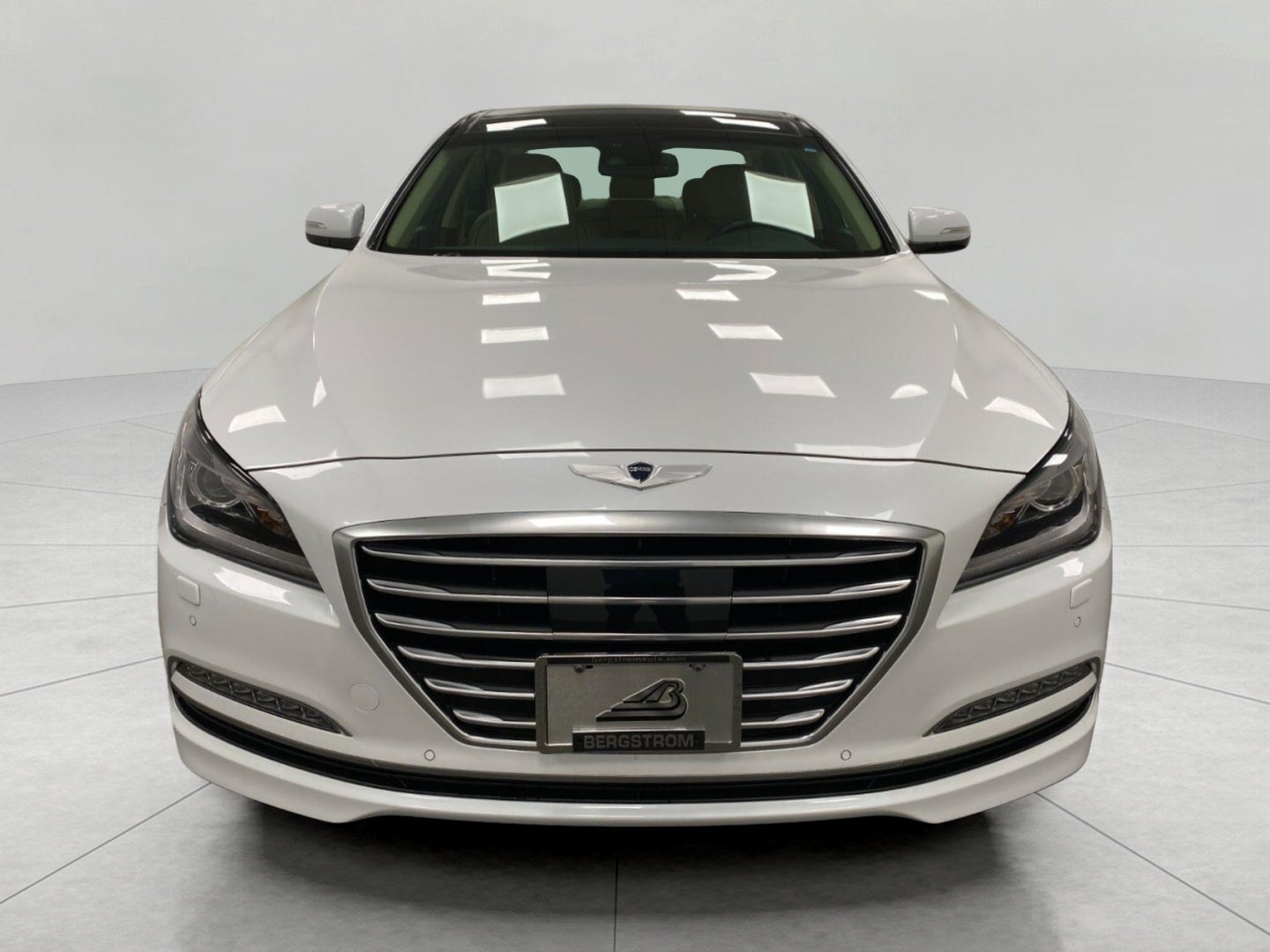 2016 Hyundai Genesis 4dr Sdn V6 3.8L AWD