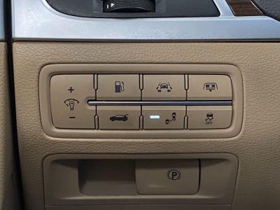 2016 Hyundai Genesis 4dr Sdn V6 3.8L AWD