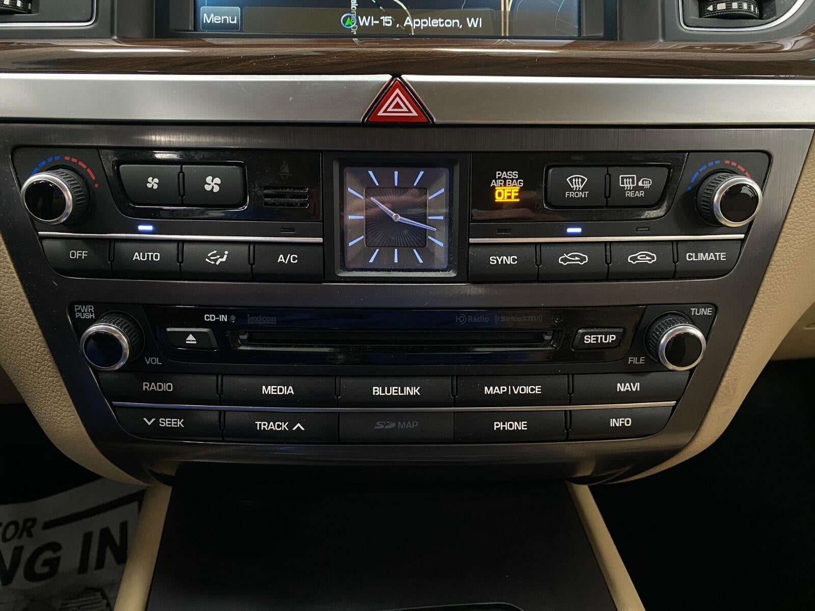 2016 Hyundai Genesis 4dr Sdn V6 3.8L AWD