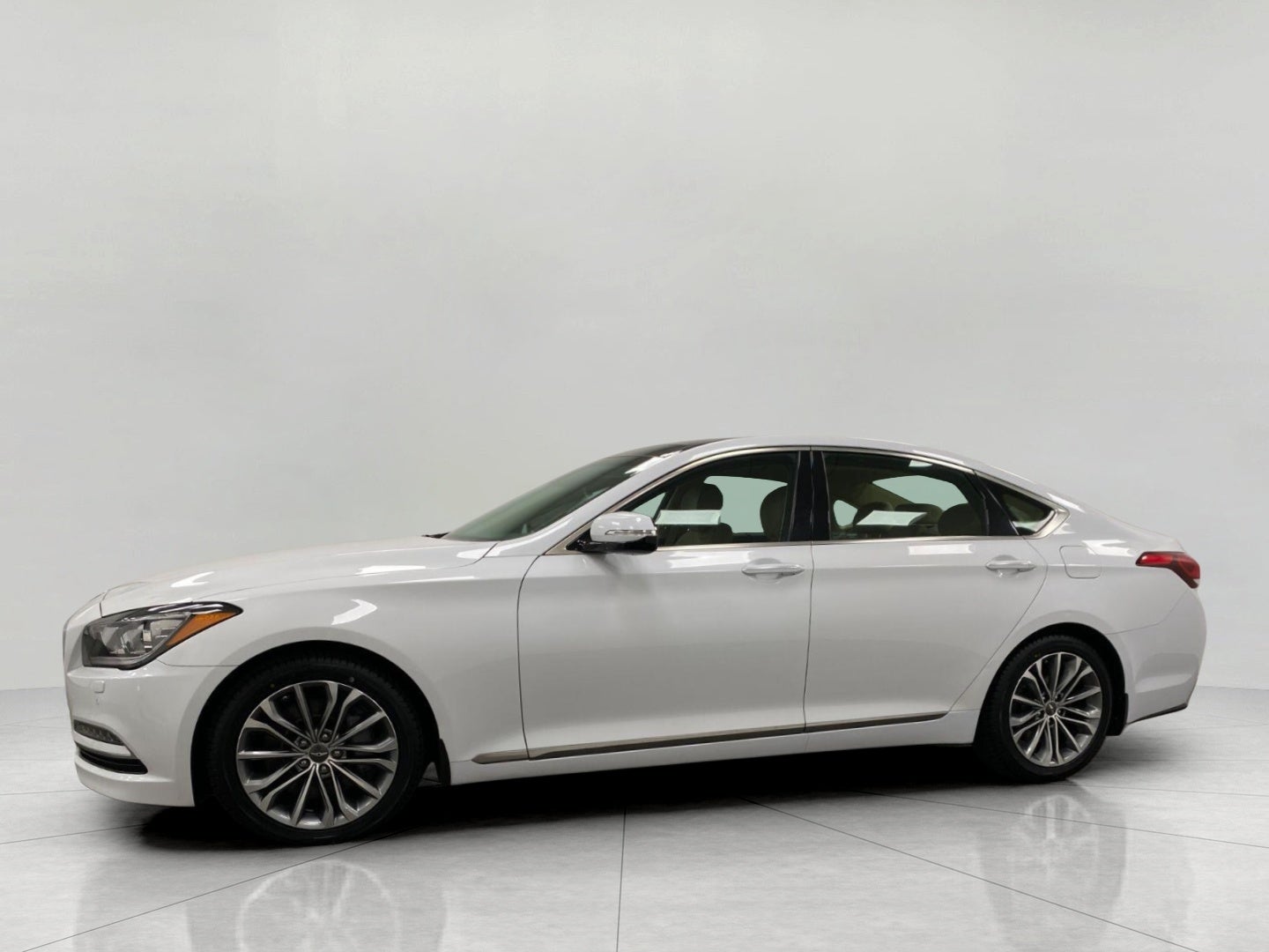 2016 Hyundai Genesis 4dr Sdn V6 3.8L AWD