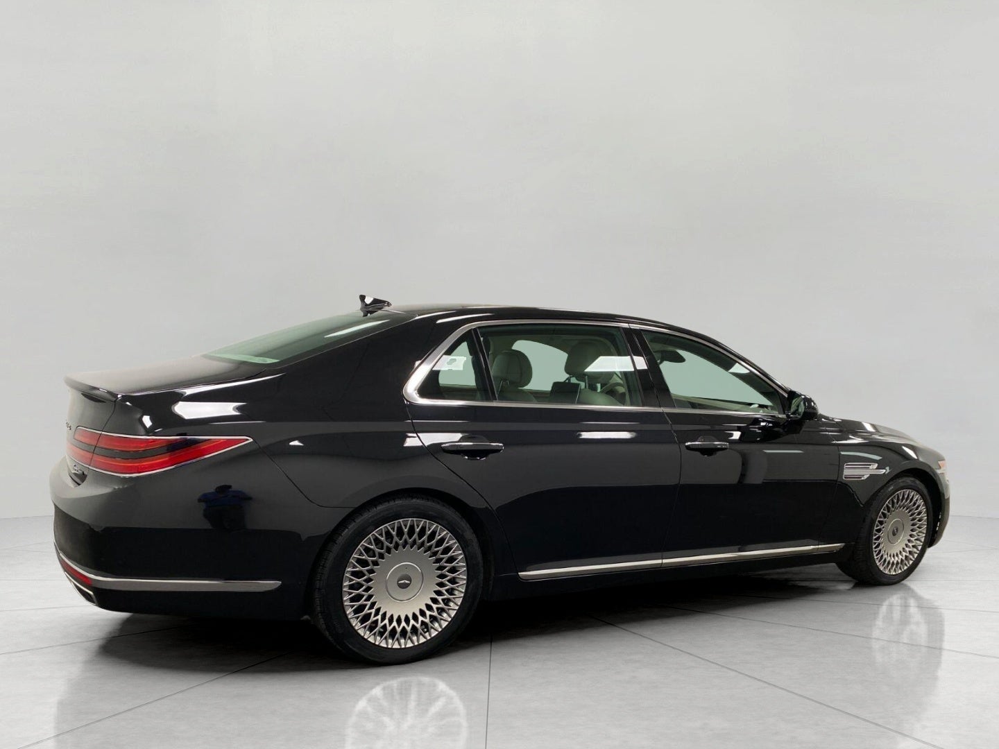 2022 Genesis G90 5.0L Ultimate AWD