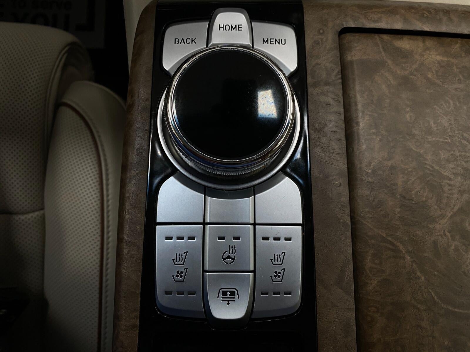 2022 Genesis G90 5.0L Ultimate AWD
