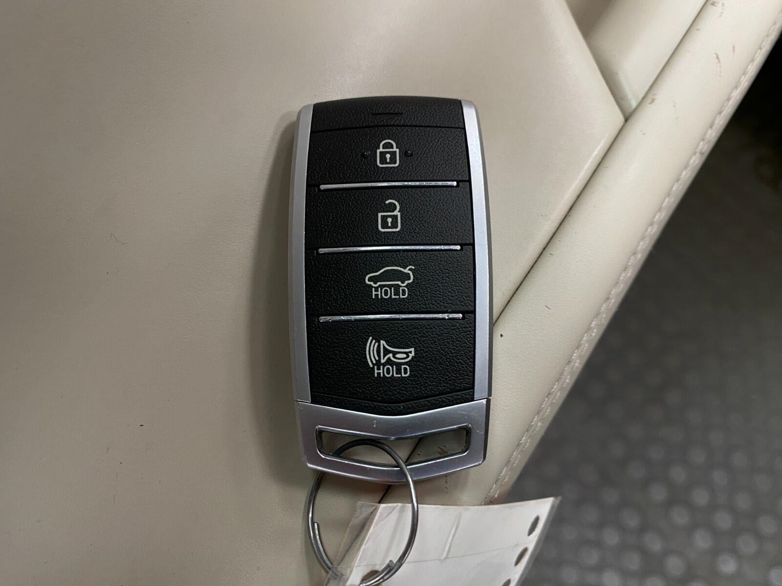 2022 Genesis G90 5.0L Ultimate AWD