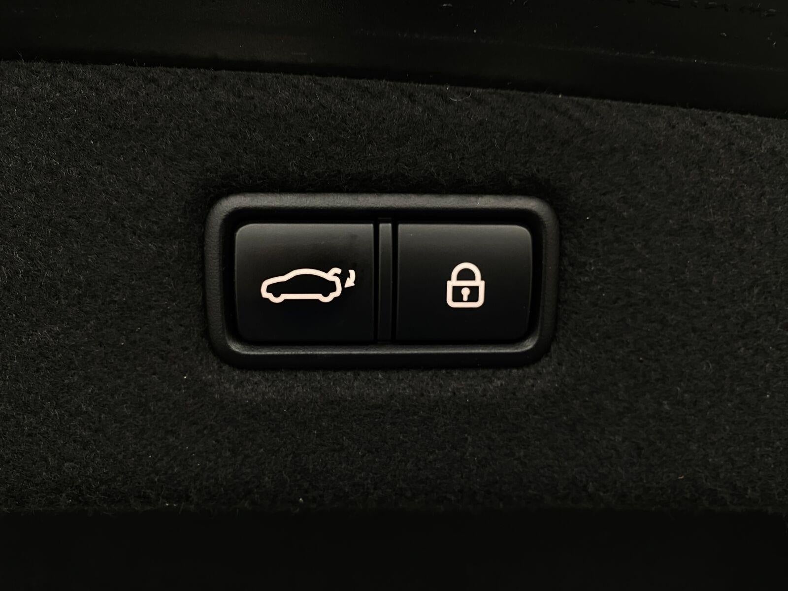 2022 Genesis G90 5.0L Ultimate AWD
