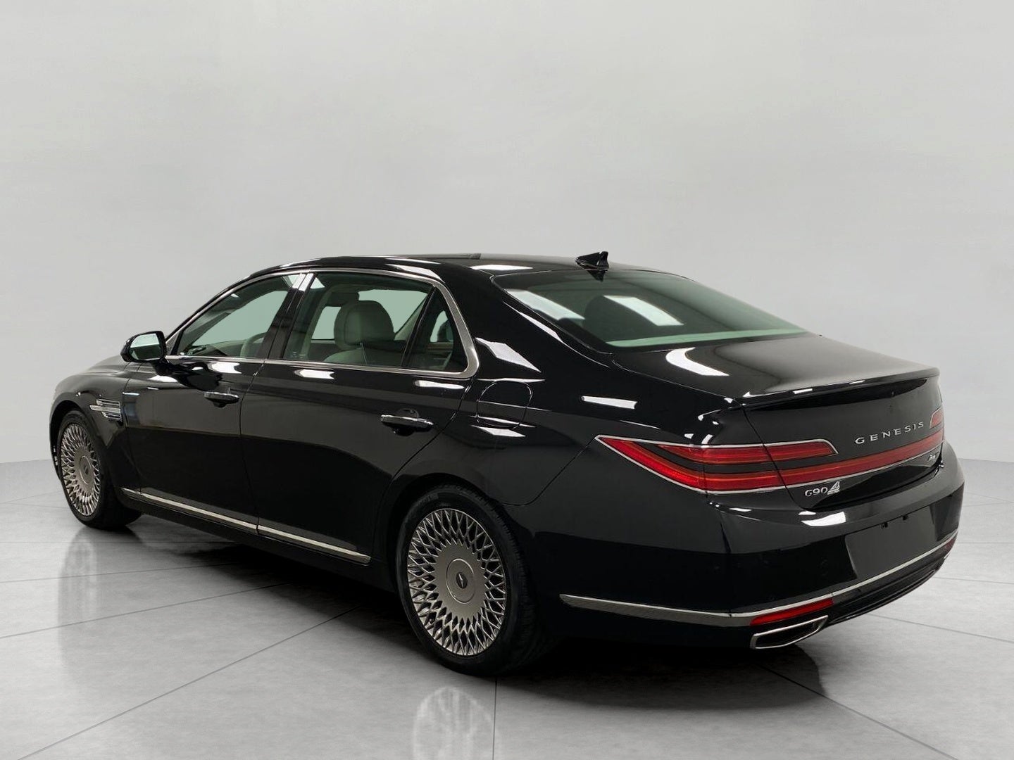 2022 Genesis G90 5.0L Ultimate AWD