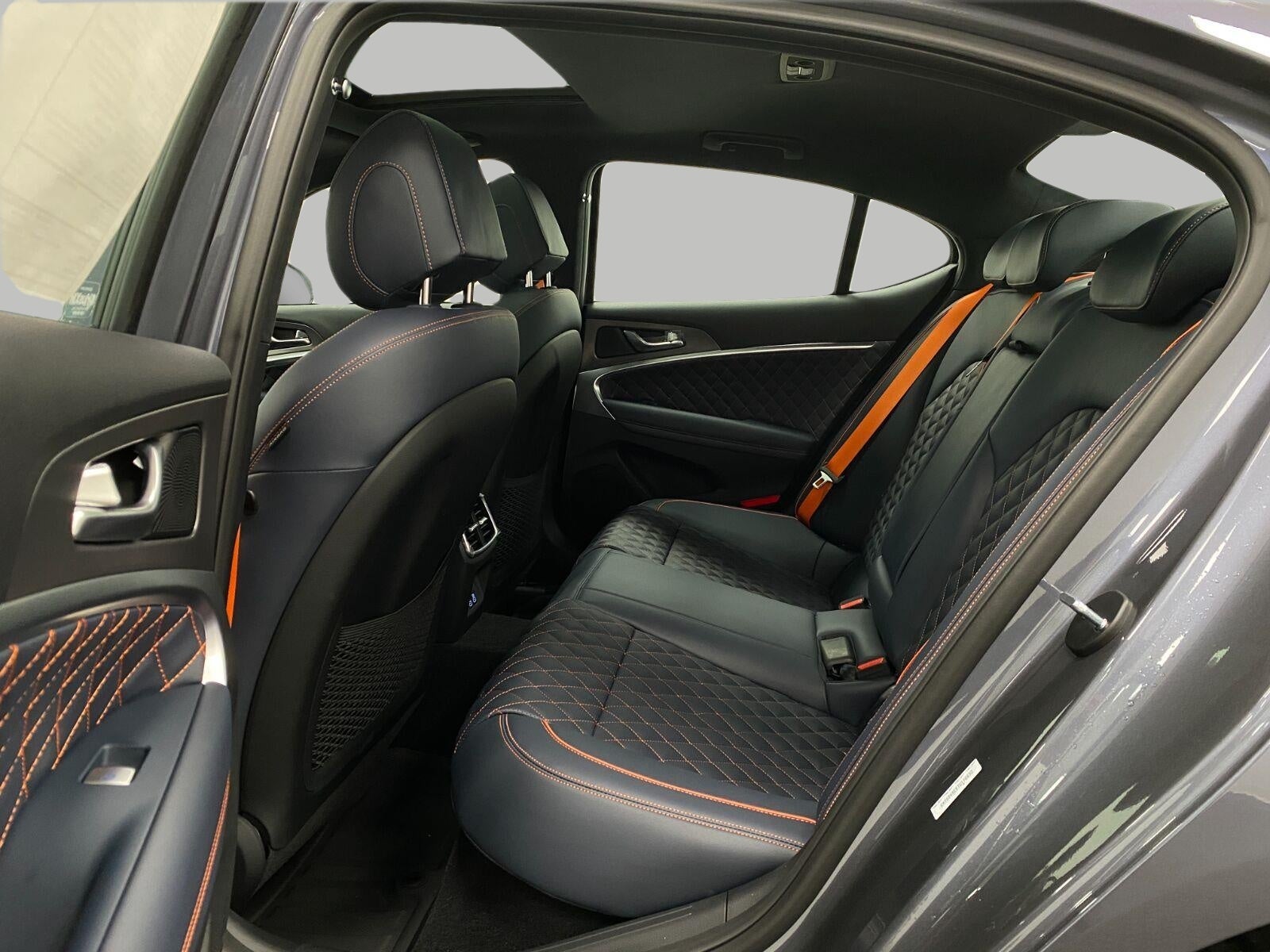 2026 Genesis G70 3.3T PRESTIGE GRAPHITE