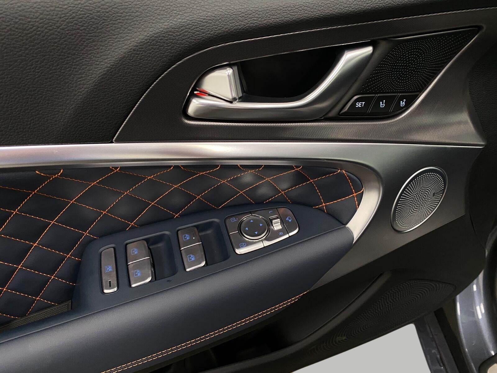 2026 Genesis G70 3.3T PRESTIGE GRAPHITE