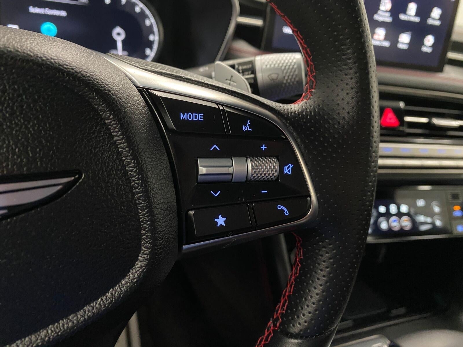 2025 Genesis G70 2.5T AWD