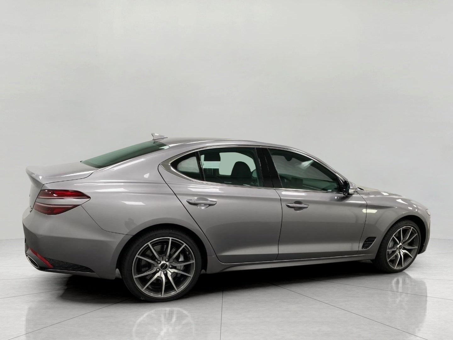 2026 GENESIS G70 Standard - Photo 35