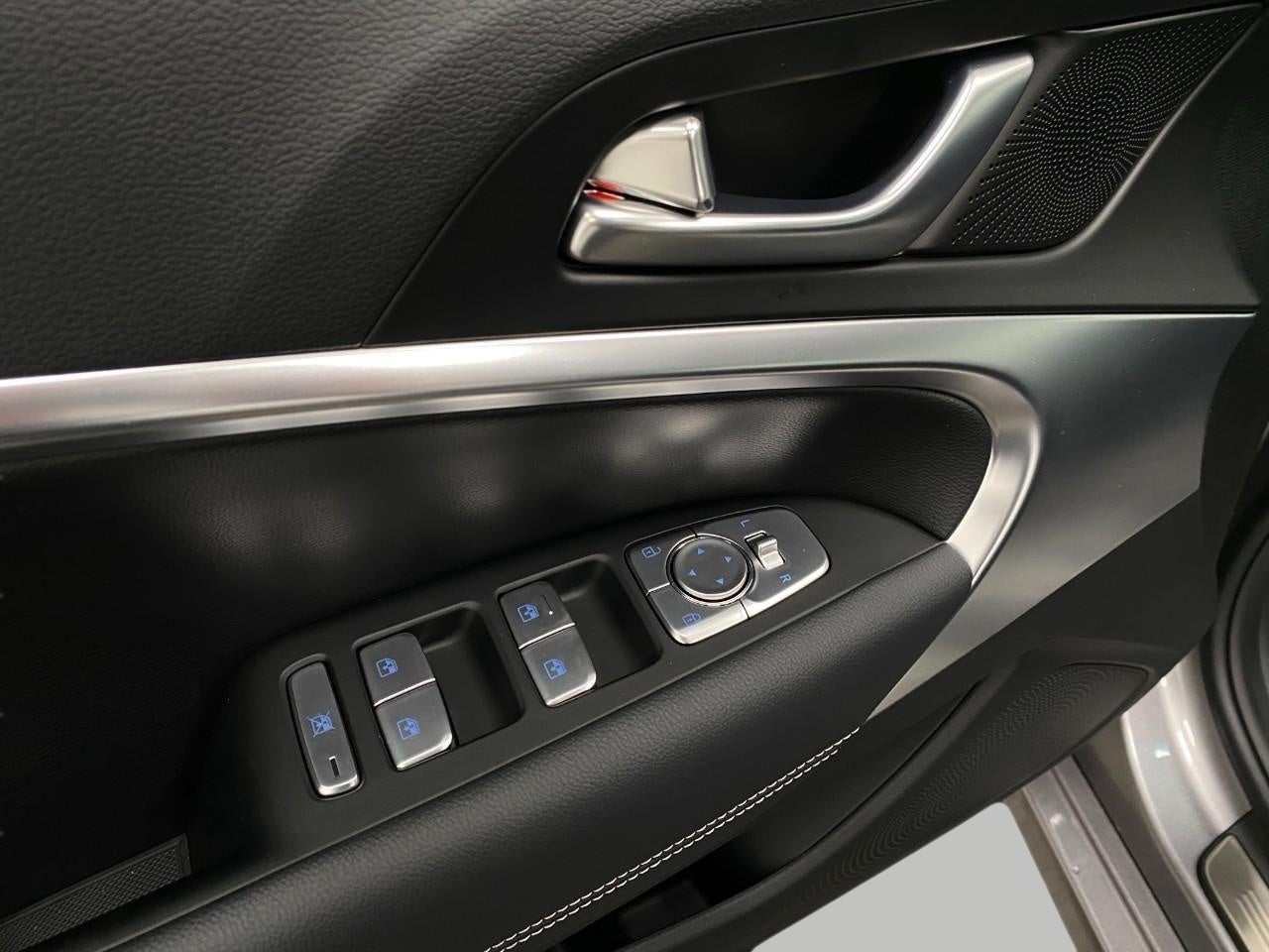 2026 Genesis G70 2.5T