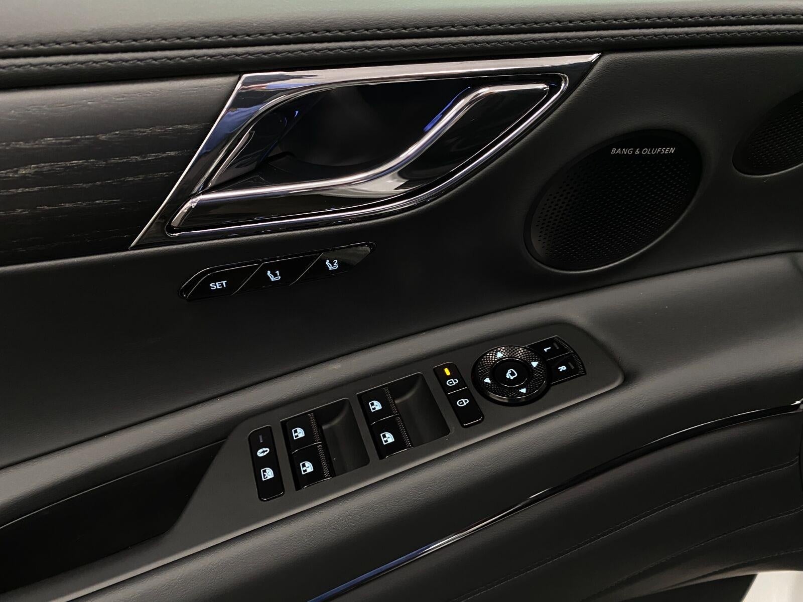 2027 Genesis GV80 3.5T PRESTIGE BLACK