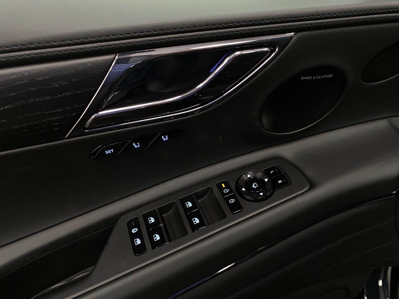 2027 Genesis GV80 3.5T PRESTIGE BLACK