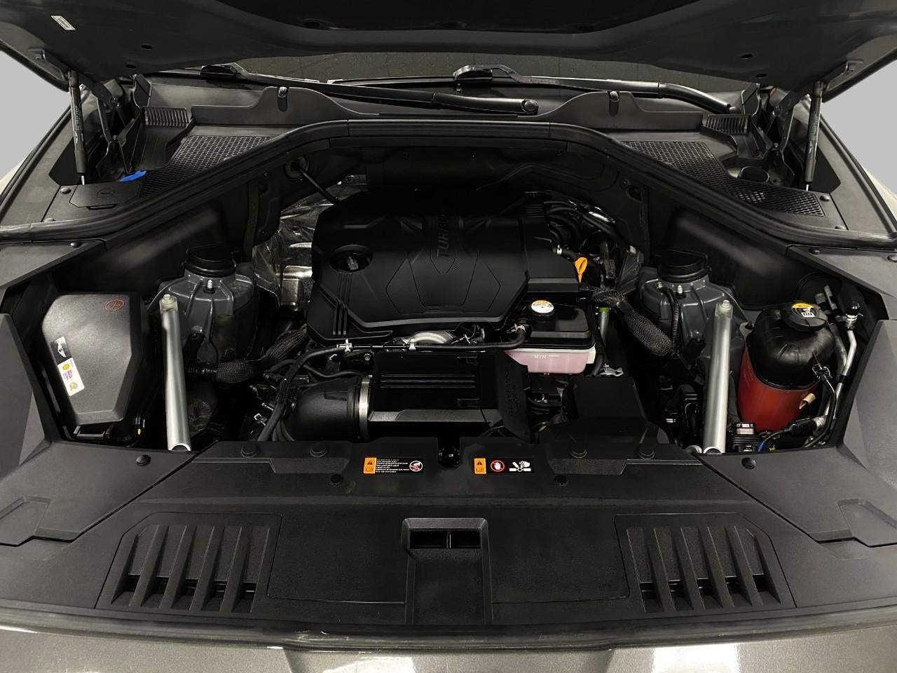2025 Genesis GV80 2.5T Standard AWD