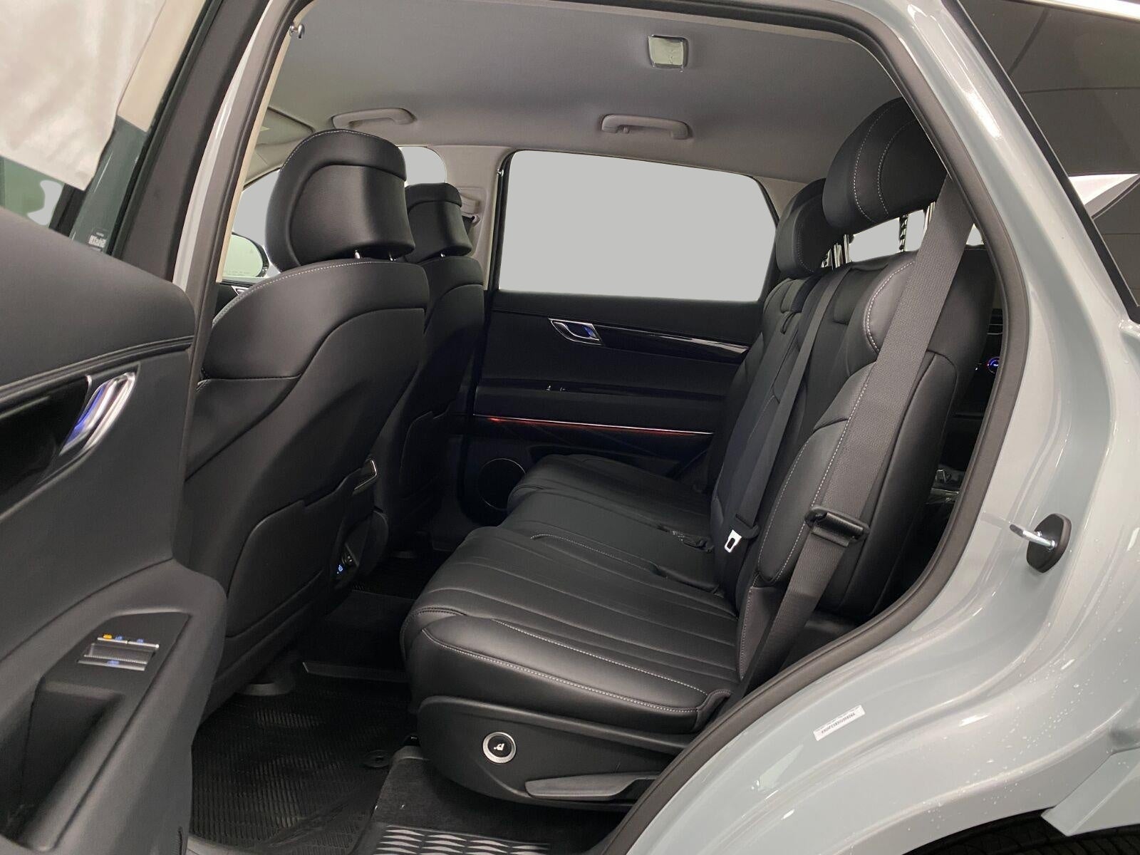 2027 Genesis GV80 2.5T