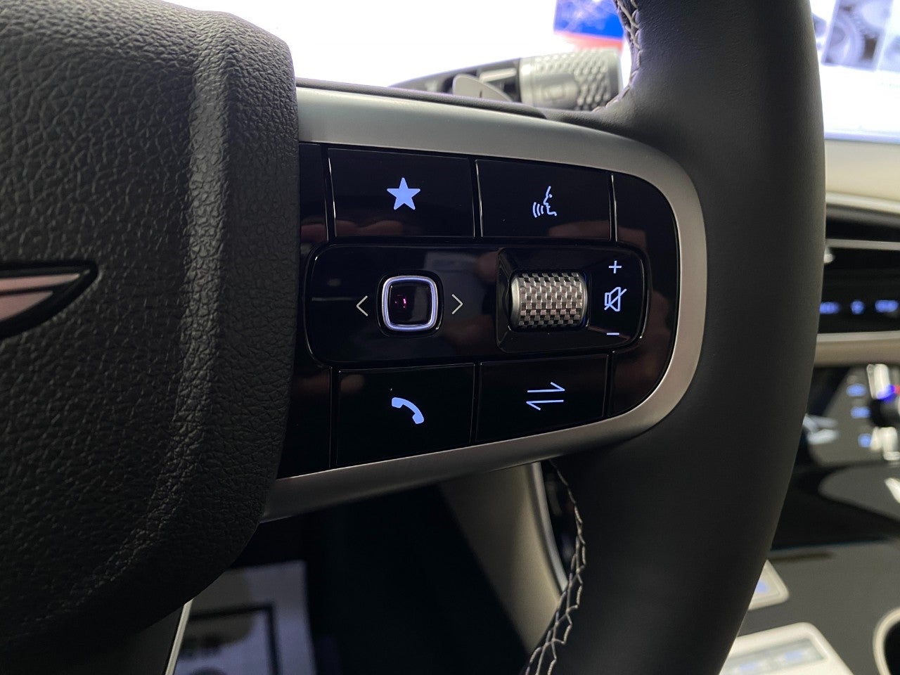 2026 Genesis GV70 2.5T AWD