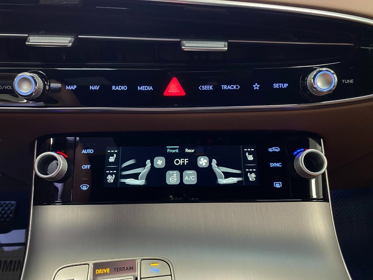 2026 Genesis GV70 2.5T Advanced AWD