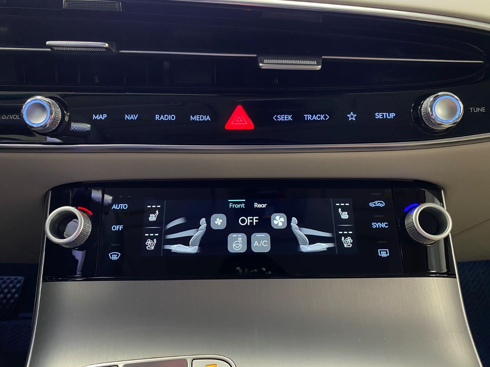 2027 Genesis GV70 2.5T Advanced AWD
