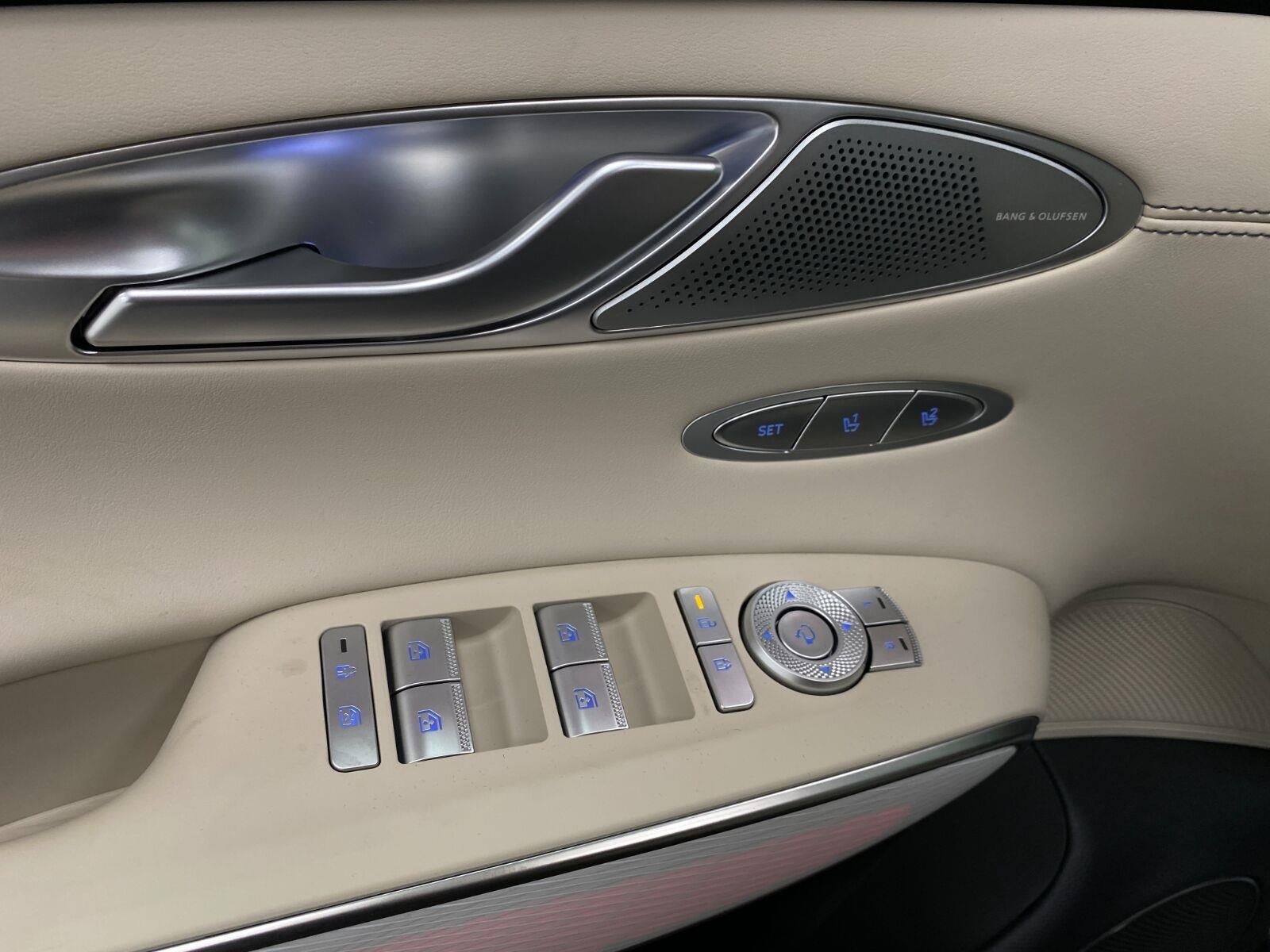 2027 Genesis GV70 2.5T Advanced AWD
