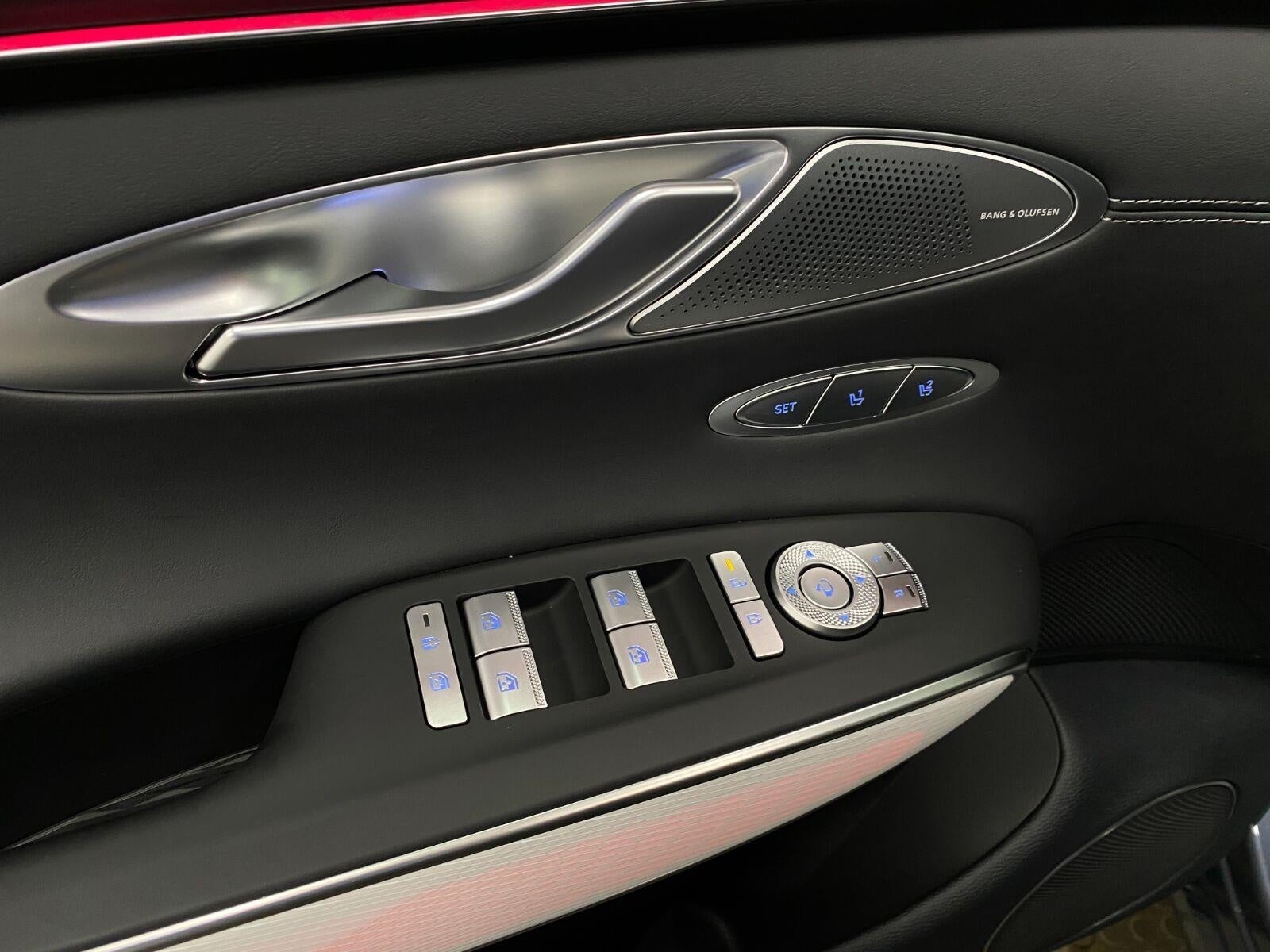 2027 Genesis GV70 2.5T ADVANCED